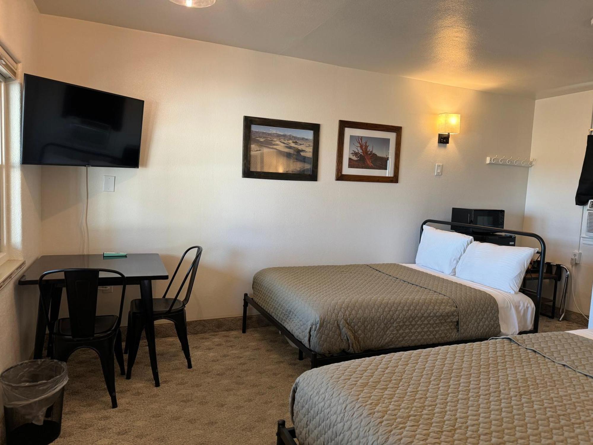 Eastern Sierra Motor Lodge Индипендънс Екстериор снимка