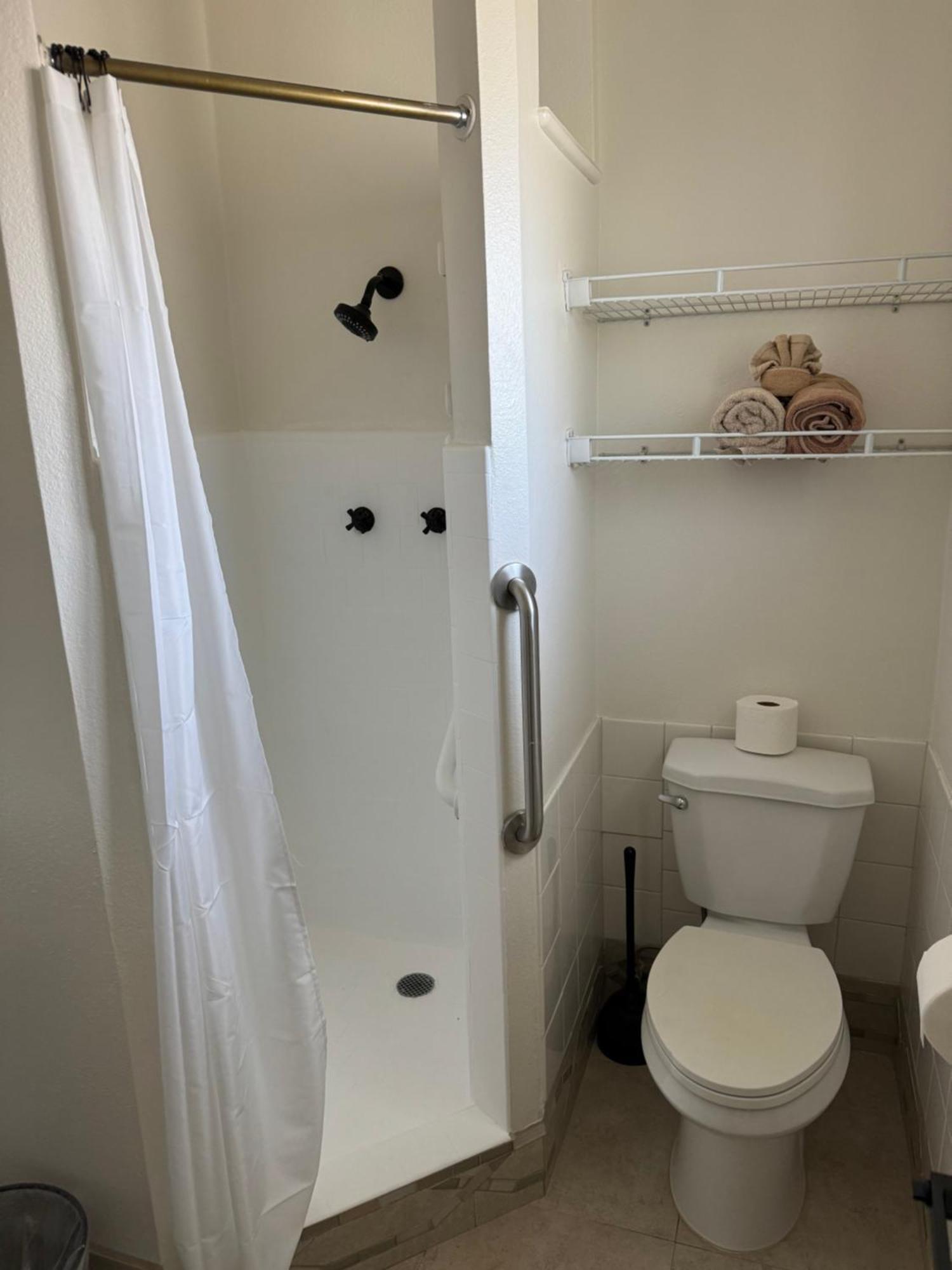 Eastern Sierra Motor Lodge Индипендънс Екстериор снимка